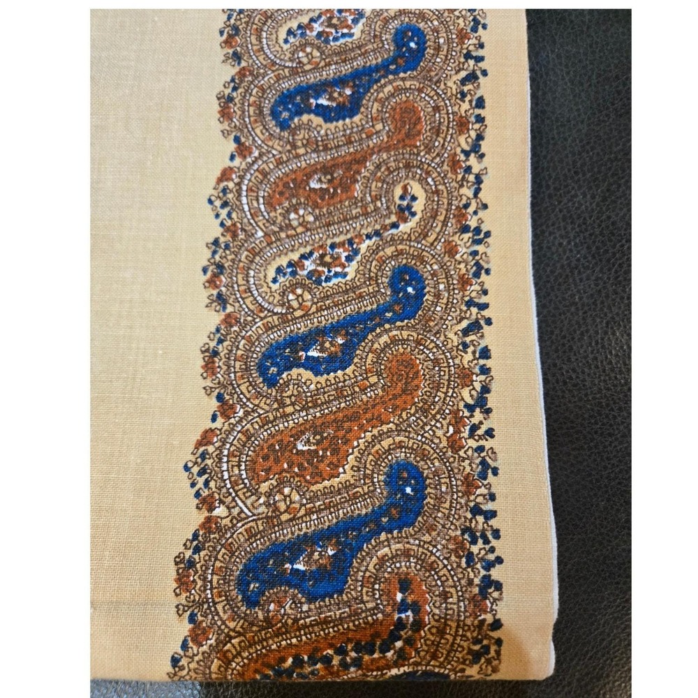 Anne Klein Tablecloth Tan Paisley Cotton Vintage Square 50x50 Lion Logo Like New - Picture 2 of 9